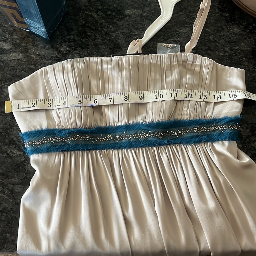 BCBG STRAPLESS DRESS - Picture 4 of 4